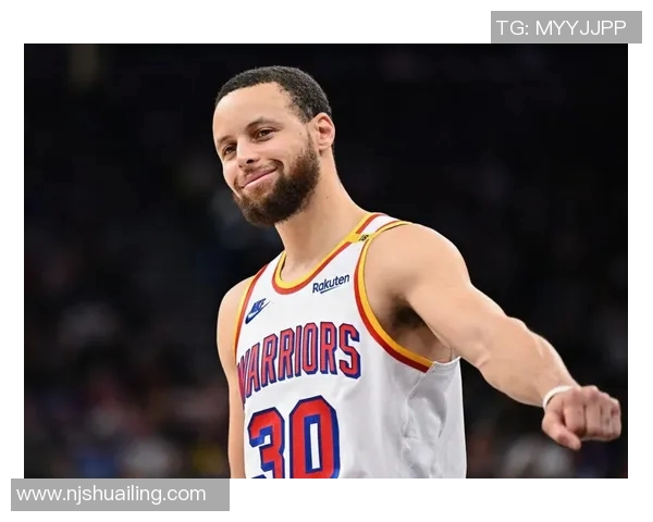 勇士对阵鹈鹕库里精彩数据分析与比赛表现回顾 勇士对阵鹈鹕库里精彩数据分析与比赛表现回顾