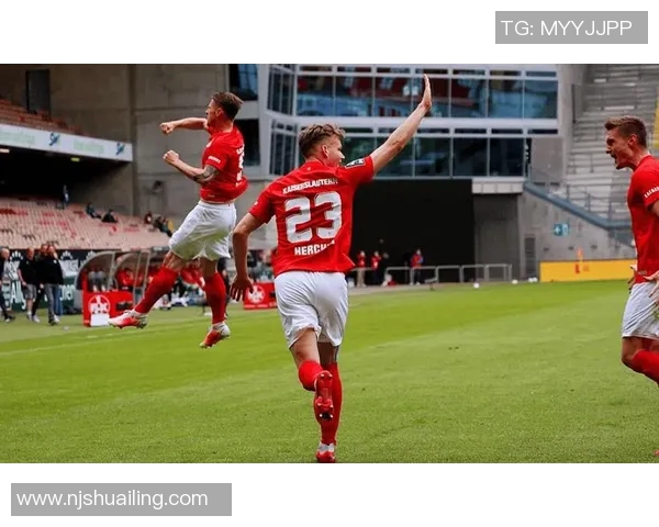 德乙菲尔特与德累斯顿比赛因故延期球迷期待新赛程安排