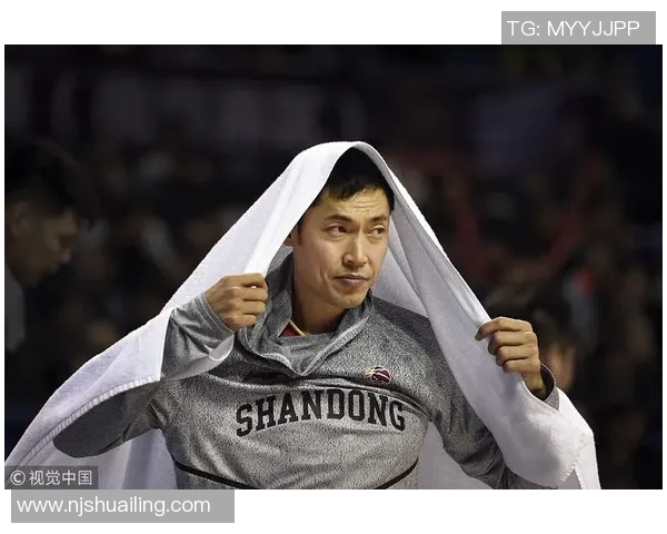 张庆鹏的篮球人生：从青涩少年到职业球员的奋斗历程与心路历程