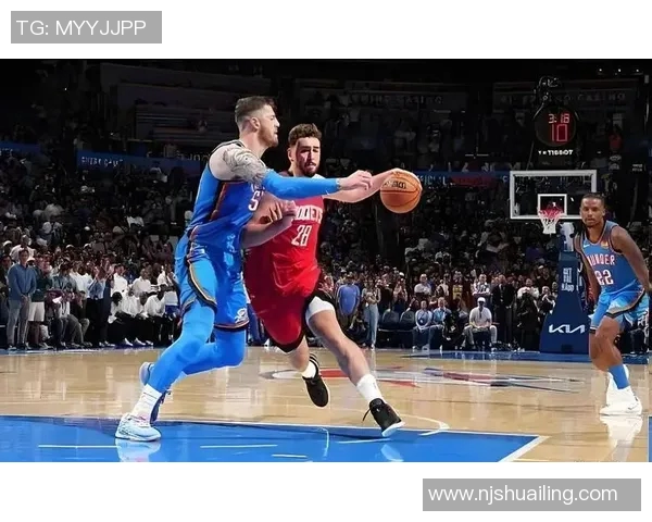 火箭队在激战中以132比127险胜勇士队展现强大团队合作与进攻火力