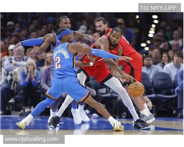 勇士与火箭激战正酣NBA新赛季首场对决精彩回顾与分析